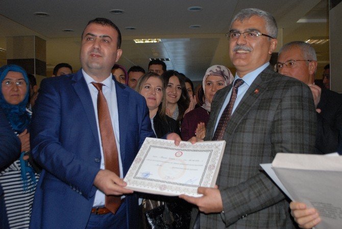 Ak Parti Burdur Milletvekilleri Mazbatalarını Aldı