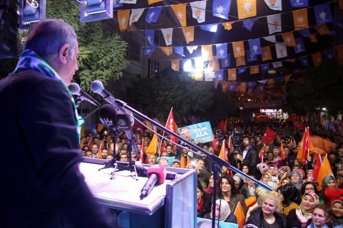 Efkan Ala : “Bir Direksiyonda Üç Kişi Oturmaz”