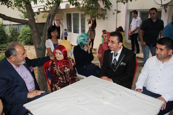 Uslu’dan Akil İnsanlar Toplantısına Sert Eliştiri