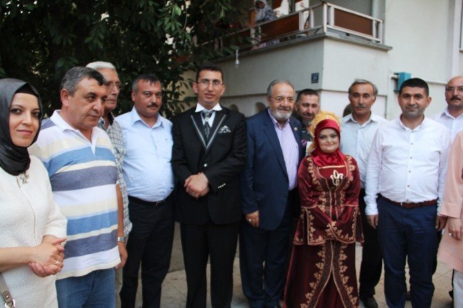 Uslu’dan Akil İnsanlar Toplantısına Sert Eliştiri