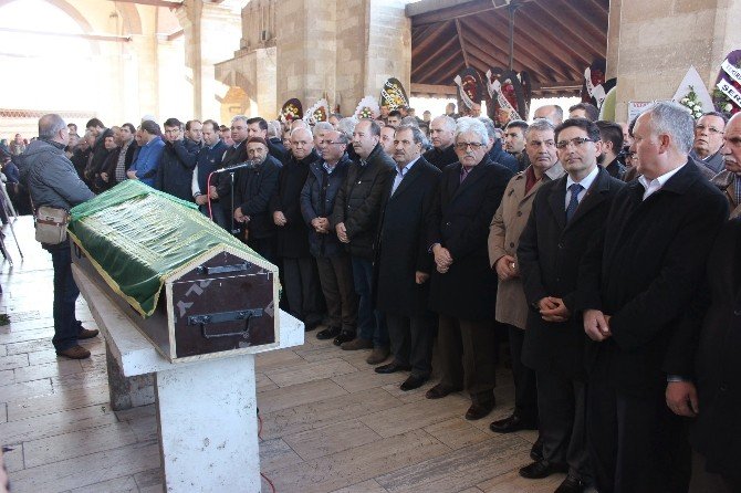 Ak Parti Edirne Milletvekili Rafet Sezen’in Annesi Hacı Fatma Sezen Son Yolculuğuna Uğurlandı