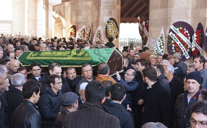 Ak Parti Edirne Milletvekili Rafet Sezen’in Annesi Hacı Fatma Sezen Son Yolculuğuna Uğurlandı