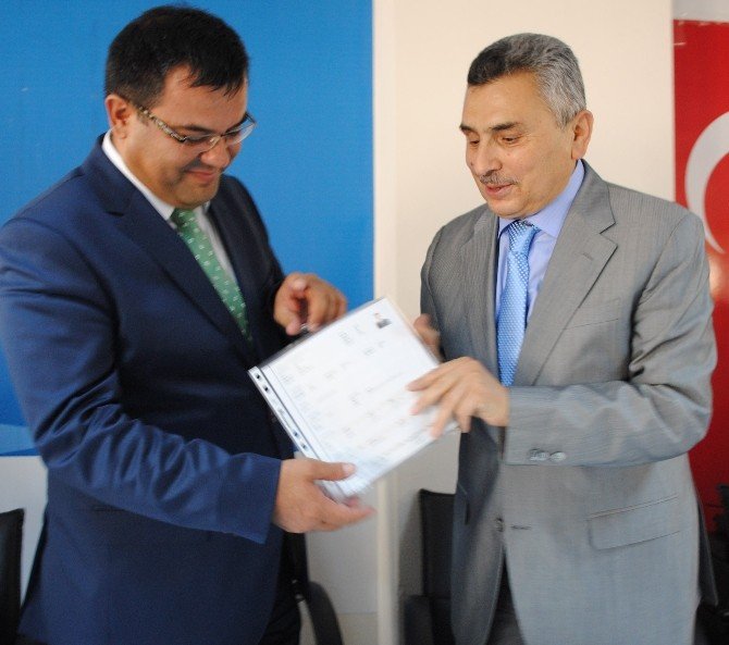 Ak Parti Genel Başkan Danışmanı Akif Gülle Aday Adayı