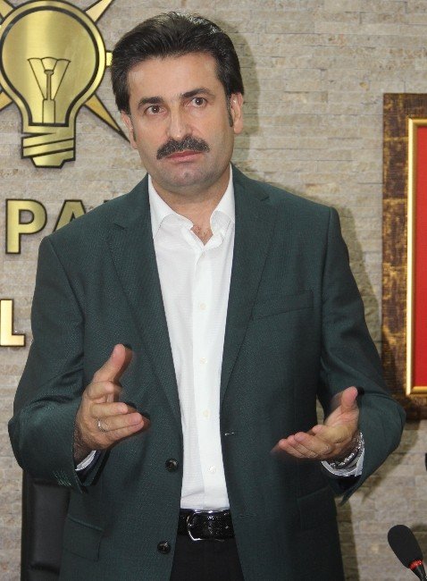 Ak Parti Genel Başkan Yardımcısı Ayhan Sefer Üstün: