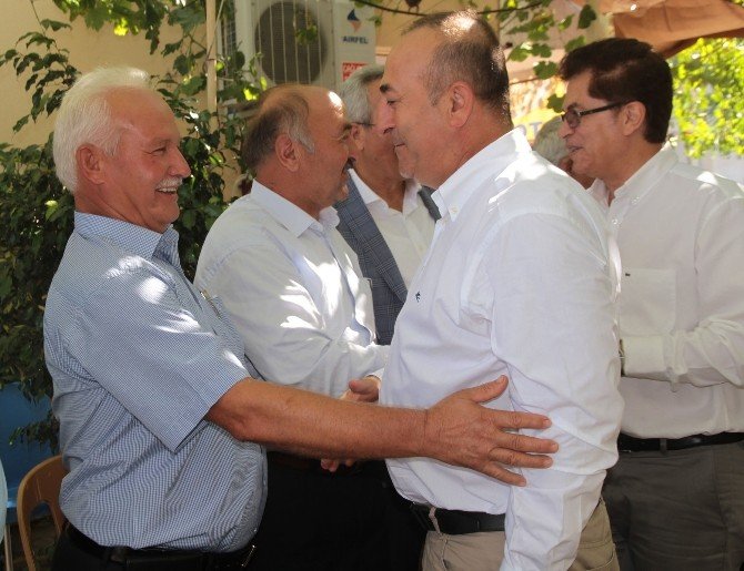Çavuşoğlu, Bayram Ziyaretlerini Sürdürüyor