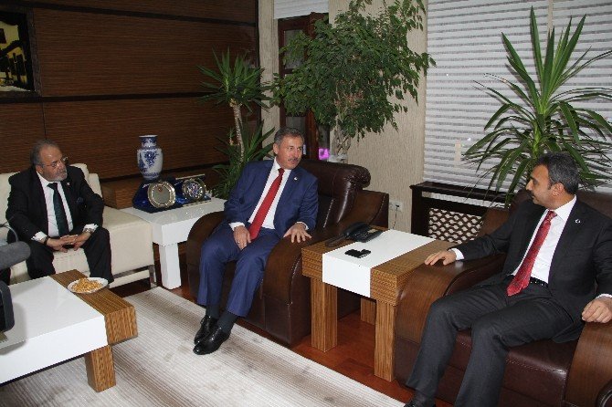Ak Parti Genel Başkan Yardımcısı Selçuk Özdağ;