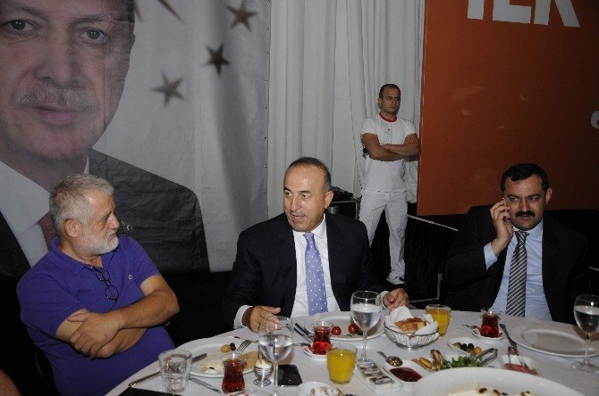 Çavuşoğlu’ndan, Rusya’nın Suriye’ye Hava Saldırısına İlişkin Açıklama