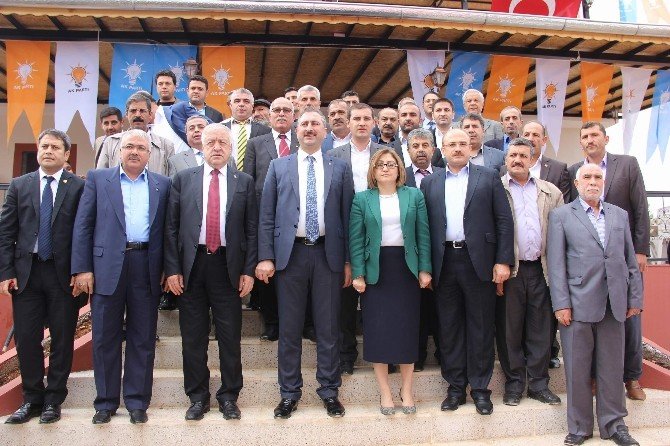 Ak Parti Nizip’e Çıkartma Yaptı