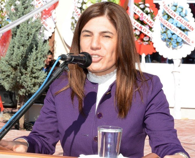 Ak Parti’li İnceöz: "Dünyanın En Güçlü Ülkesi Sağlık Sistemimizi Uygulayamıyor"
