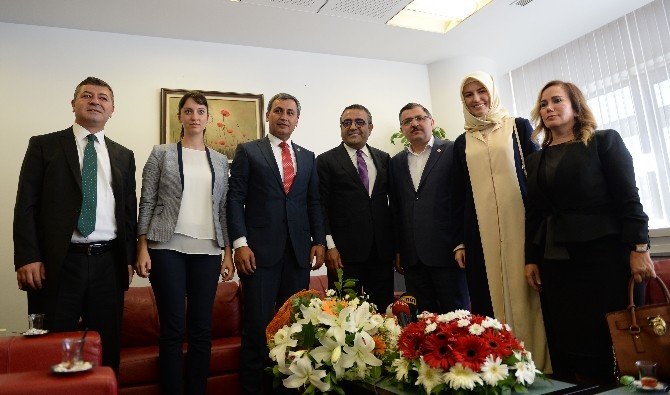 Ak Parti-chp Bayramlaşmasında "Haydi Bismillah" Polemiği