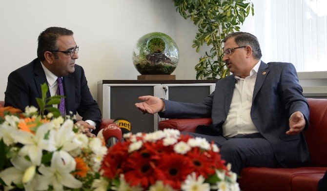 Ak Parti-chp Bayramlaşmasında "Haydi Bismillah" Polemiği