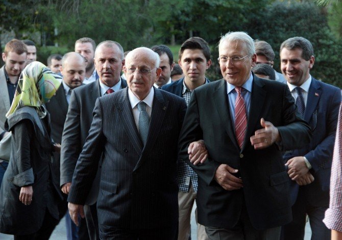 Ak Partili Kahraman, Üniversiteli Öğrencilerin Sorularını Yanıtladı