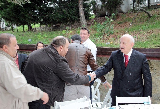 Ak Partili Kahraman: “Demokrasiyi İçine Sindiremeyenler Ülkelerini Geliştiremezler”