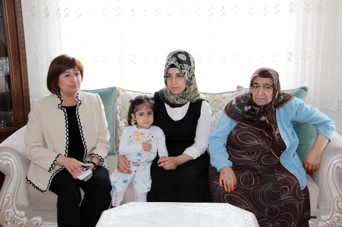 Ak Parti Milletvekili Adayı Satır: “Demokratikleşme İçin, İstikrarın Yeniden Gelmesi Lazım”