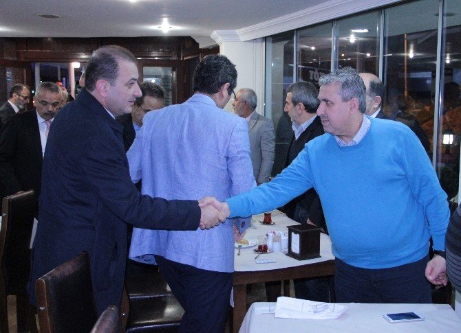 Ak Parti’li Hurşit Yıldırım, Demokrat Partililer İle Bir Araya Geldi