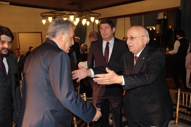 Ak Parti Milletvekili Adayları Yazıcı Ve Kahraman, Rizelilerle Buluştu