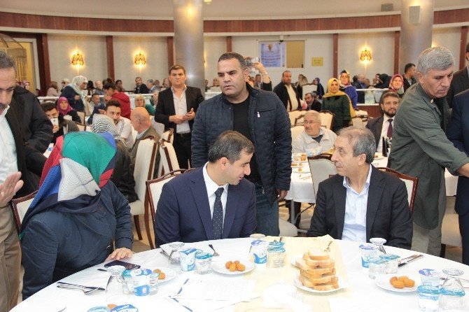 Ak Parti Milletvekili Adayı Mehdi Eker: “Türkiye’nin İstikrara İhtiyacı Var”
