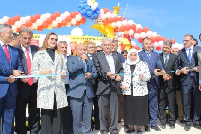 Binali Yıldırım, Ev Ziyaretinde Hdp’ye Oy Verenlerle Konuştu: