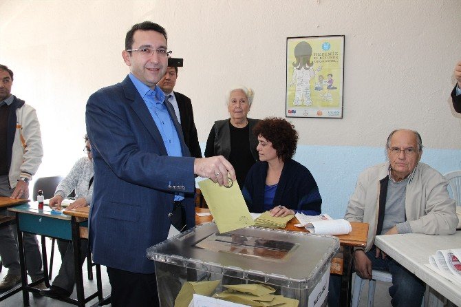 Ak Partili Turhan Oyunu Kullandı