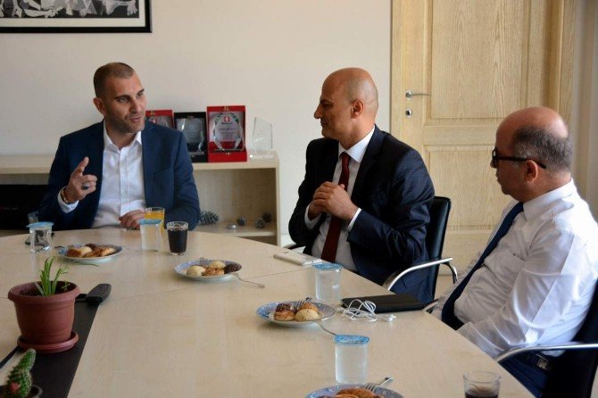 Ak Parti Milletvekili Adayı Kaya, Sanayicilerden İktidar İçin Destek İstedi