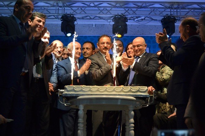 Eski Enerji Ve Tabii Kaynaklar Bakanı Taner Yıldız: