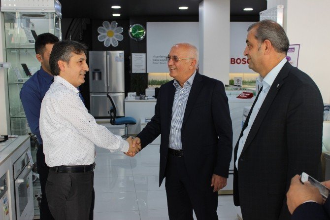 Başbakan Başdanışmanı Ve Ak Parti Kayseri Milletvekili Adayı Mustafa Elitaş: