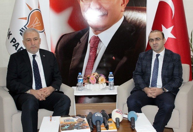 Dışişleri Komisyonu Başkanı Taha Özhan’dan Yeni Anayasa Açıklaması:
