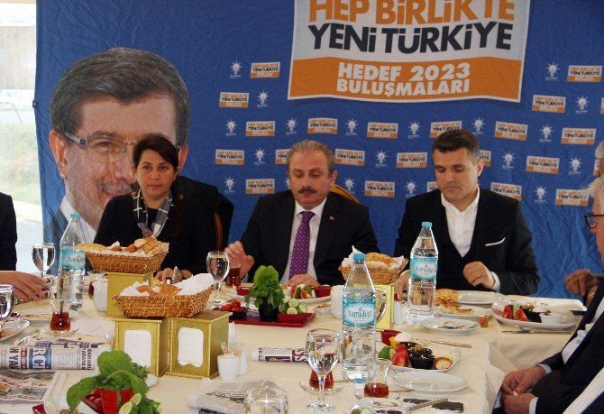 Ak Partili Şentop, Büyükçekmece’de Yerel Medya Temsilcileriyle Buluştu
