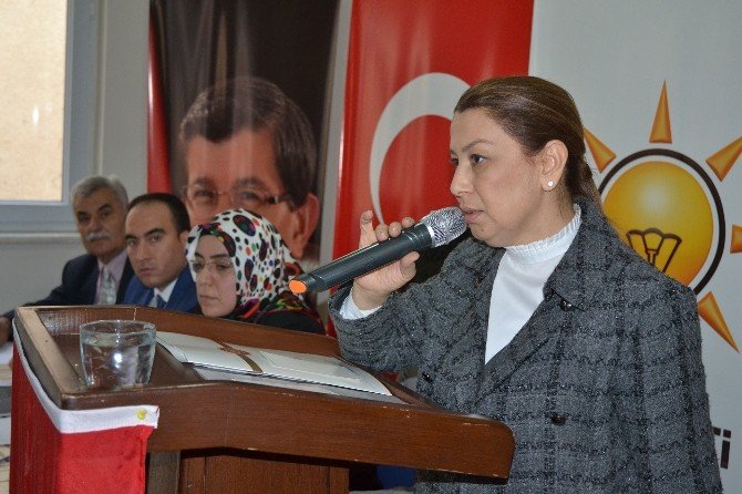 Ak Parti Malatya Milletvekili Öznur Çalık: