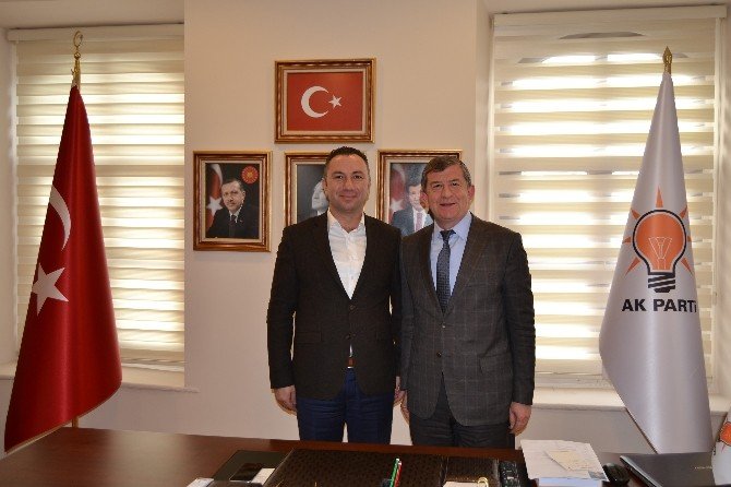 Ak Partili Çelenk’ten, Başkan Revi’ye Ziyaret