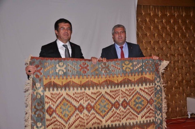 Ekonomi Bakanı Nihat Zeybekci: "Kimse Korkmasın, Türkiye’ye Hiçbir Şey Olmaz"