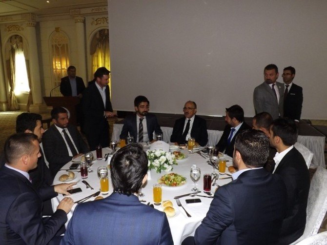 Beşir Atalay Gençlerle Bir Araya Geldi