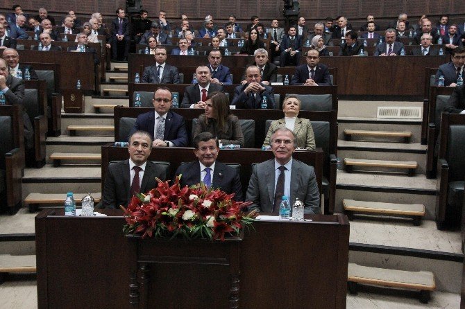 2016 Yılının İlk Ak Parti Grup Toplantısı’nda ’Yeni Anayasa’ Vurgusu
