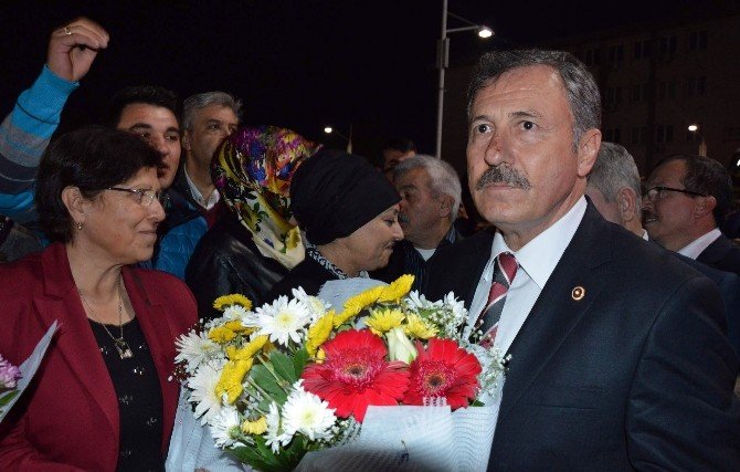 Ak Partili Vekillerden Teşekkür Ziyareti