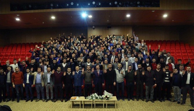 Başkan Tok, Gençlerle Buluştu