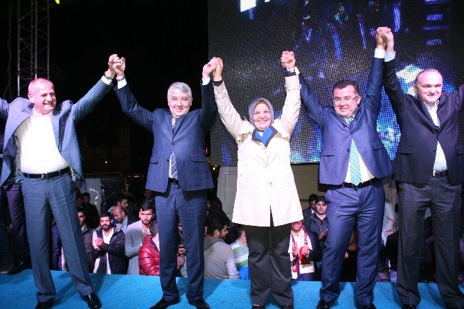 Ak Parti Düzce’de Seçim Zaferini Kutladı