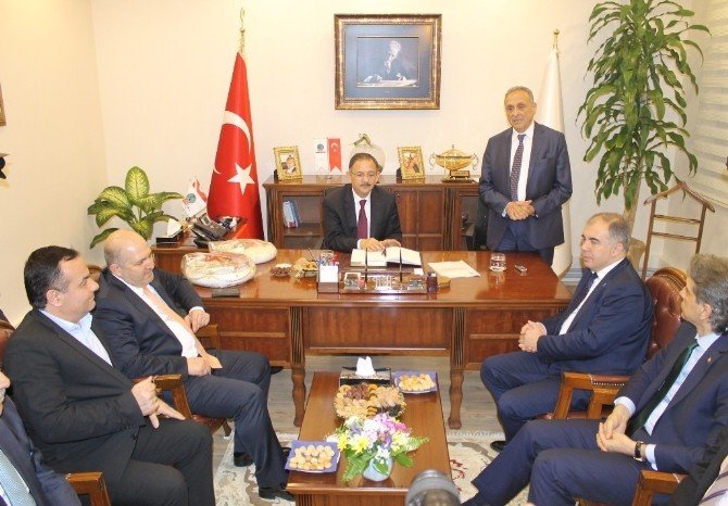 Ak Parti’den İzmir’de ‘Kardeş Belediyeler’ Buluşması