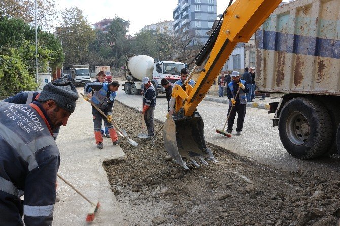 Akçakoca Belediyesi Dört Koldan Çalışıyor