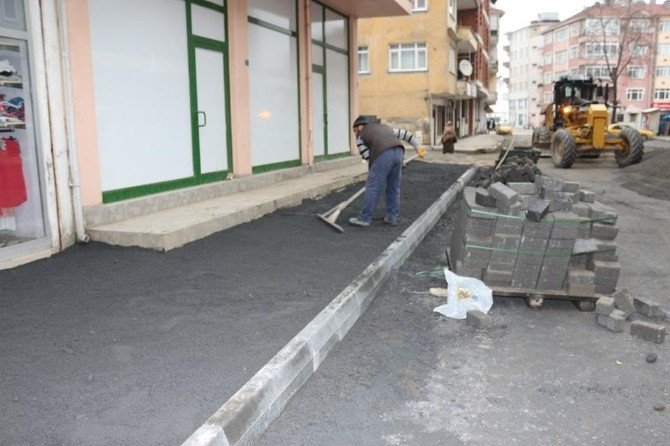 Akçakoca İstiklal Caddesinde Çalışmalara Başlanıldı