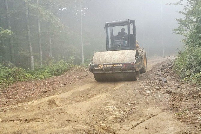 Akçakoca’da Orman Yolunda Üst Yapı Çalışmaları Tamamlandı
