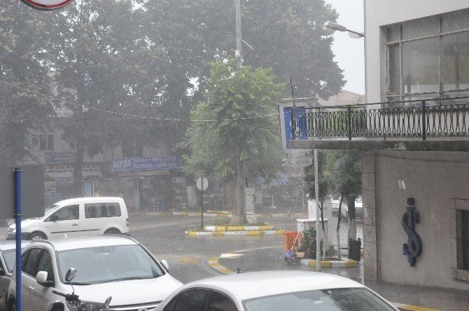 Akçakoca’da Yaz Yağmuru Etkili Oldu