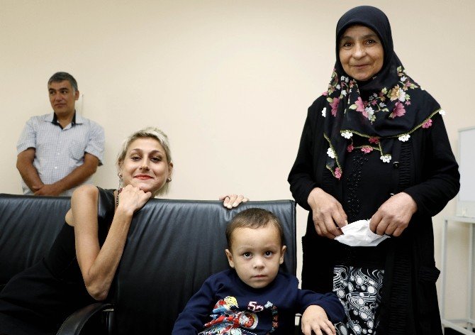 İkiye Bölünen Karaciğer İle Hayata Tutundular