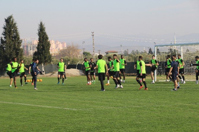 Akhisar Belediyespor’da Başakşehir Maçı Hazırlıkları Sürüyor