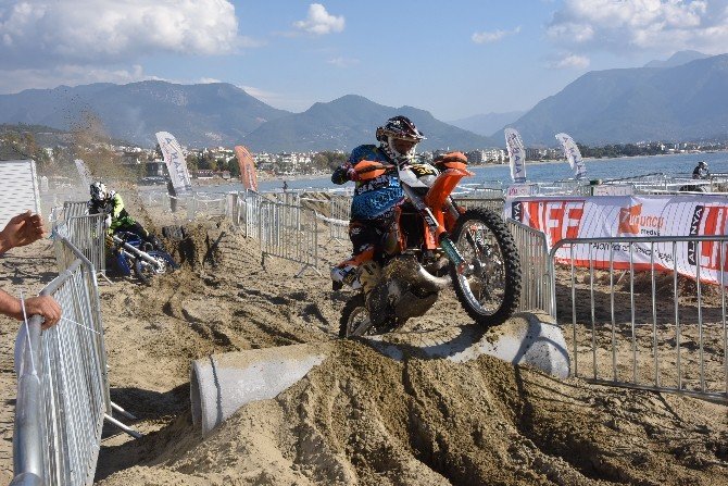 Alanya’da Motokros Heyecanı Başladı