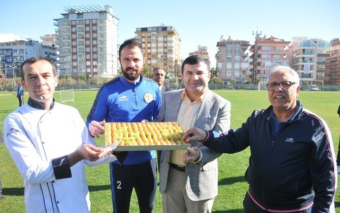 Alanya Kaymakamı’ndan ‘6-0’ Tatlısı