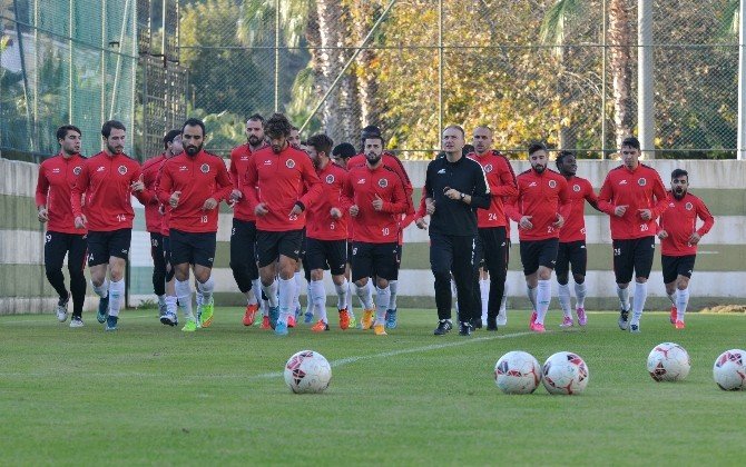 Alanyaspor, Adanaspor Maçı Hazırlıklarını Sürdürüyor