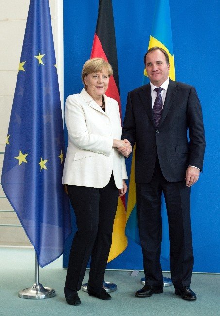 Merkel: “Ortak Avrupa İltica Sistemi Kağıt Üzerinde Kalmamalı”