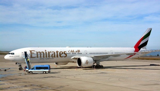 Emirates Uçağı Trabzon’a Acil İniş Yaptı
