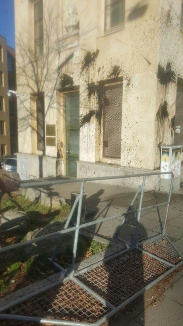 Stuttgart Başkonsolosluğu’na Çirkin Saldırı