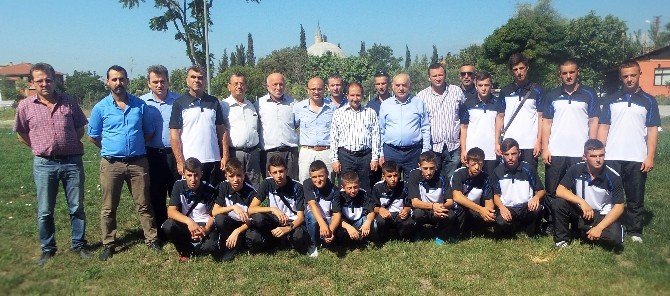 Makedon Güreşçiler Uğurlandı